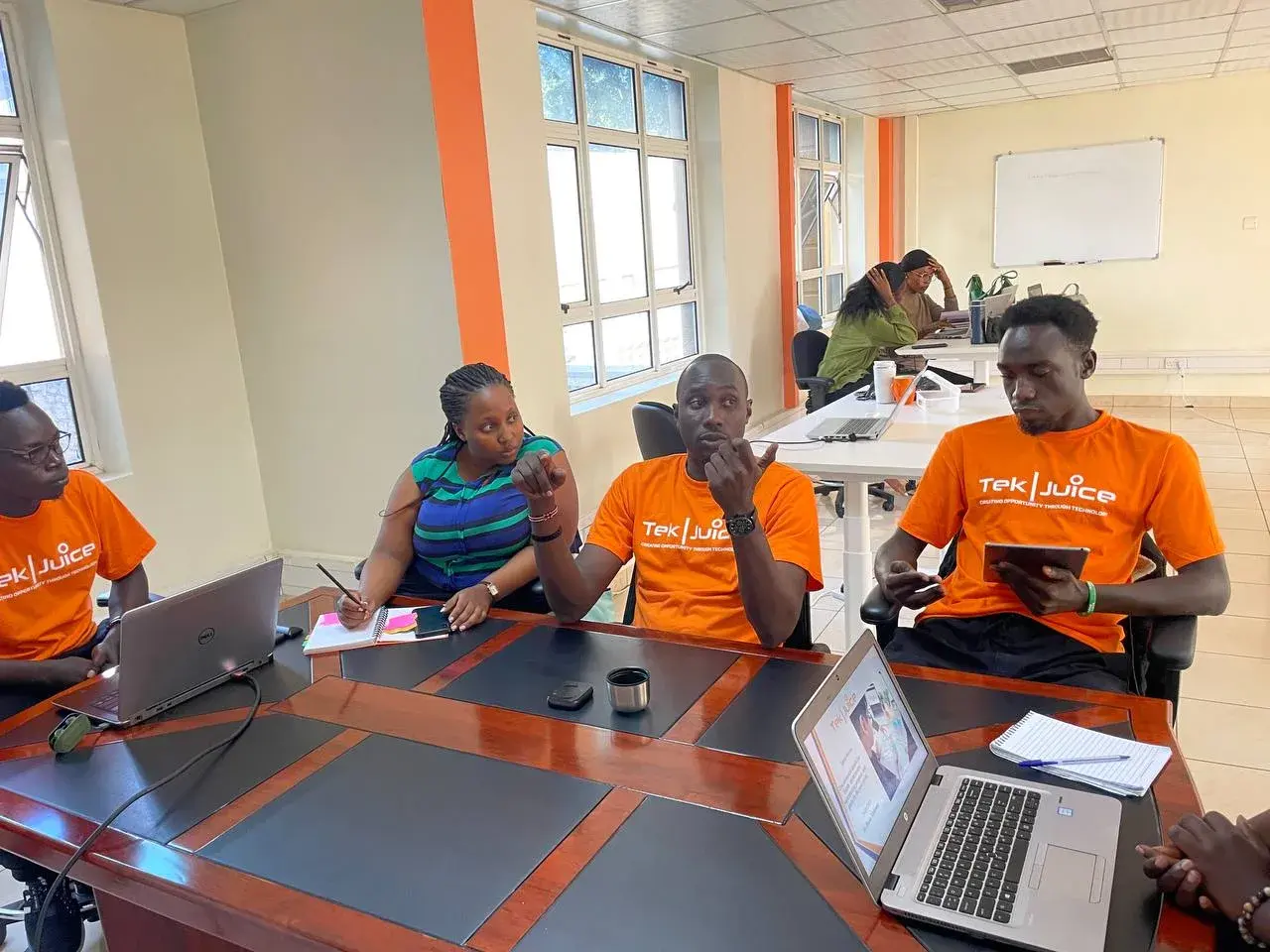 A working session around the table